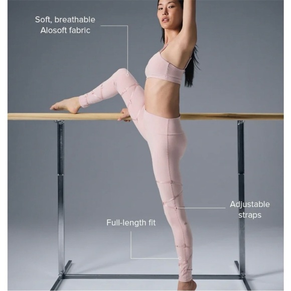 Rare Alo Yoga Alosoft High-Waist Spotlight
Legging in Ballet Pink Medium - Picture 14 of 15